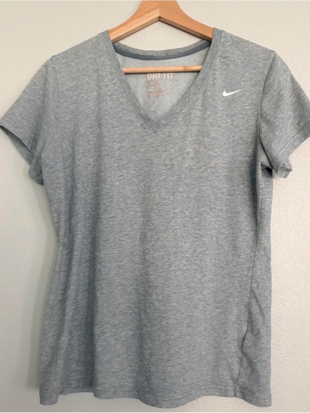 Nike Women's Heather Gray V-Neck Short Sleeve Tee